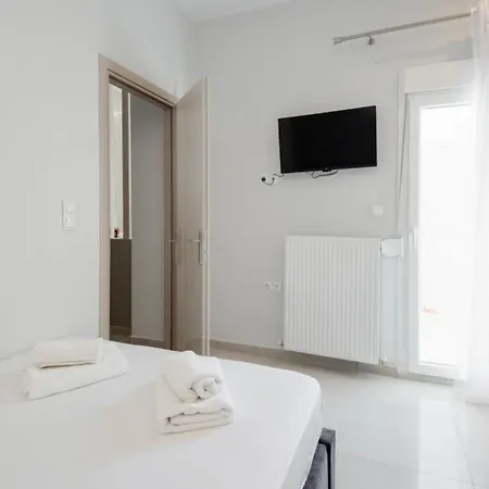 Center At Al Svolou Str -50 Sqm - 3 P - 2 Balconies -2 Tvs - Optical Fiber - Washine Machine - Fully Equipped Kitchen - 8th Floor *